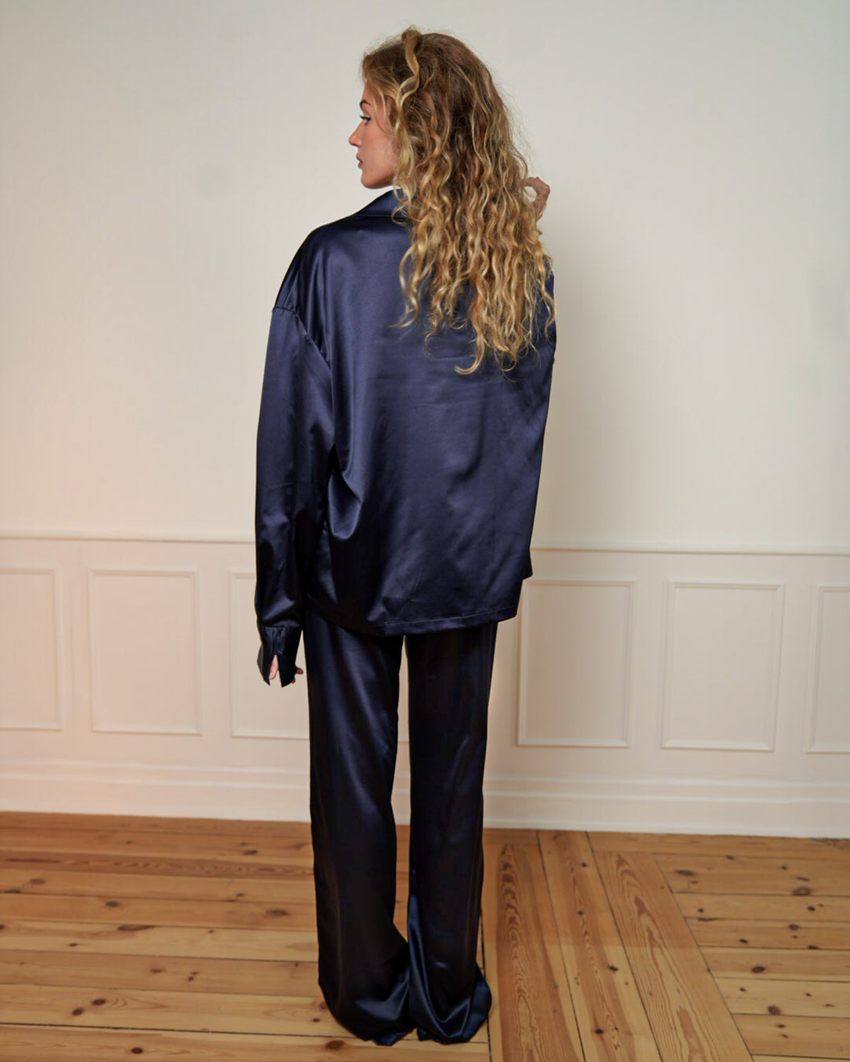 Relaxed fit satin shirt